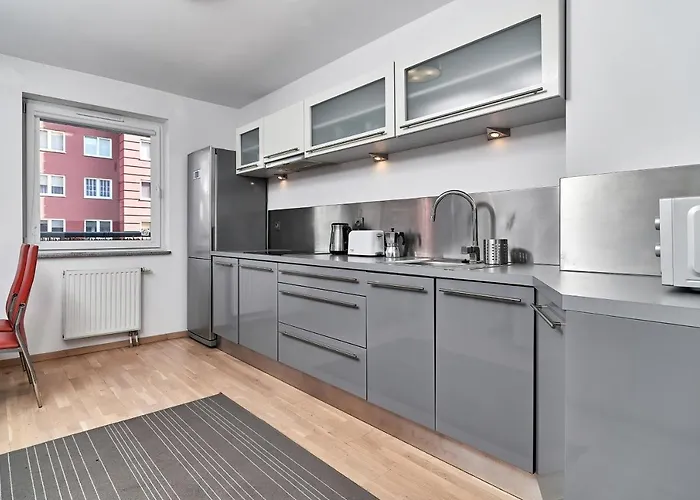 Spizowa Z Balkonem By Renters Apartment